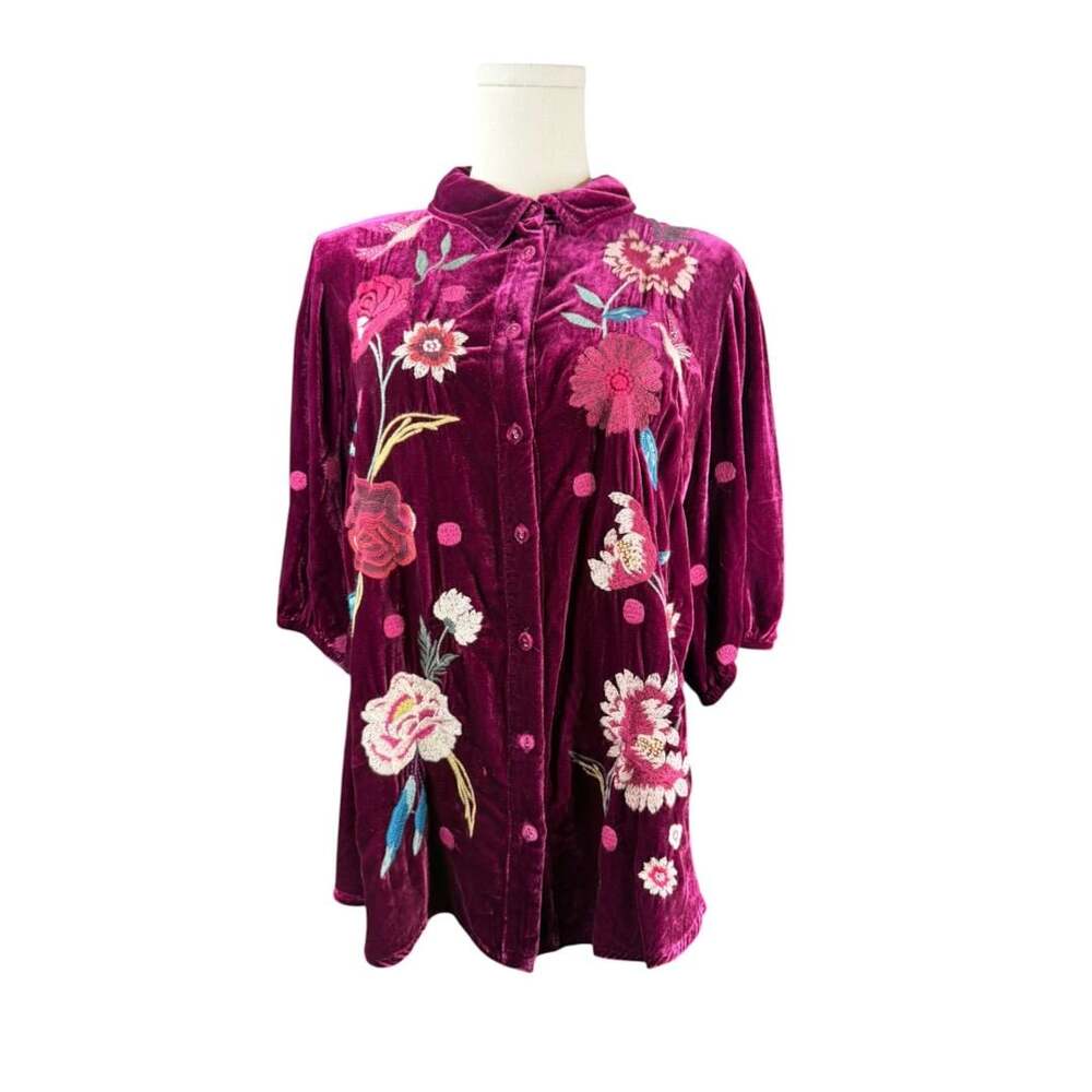 Johnny Was Junia Lisbon Floral-Embroidered Velvet Shirt Magenta Size M